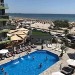 Apartment Alezzi Seaside