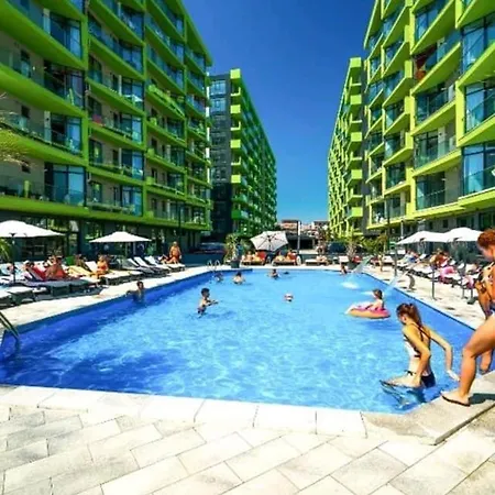 公寓 Alezzi Sylver 3 *