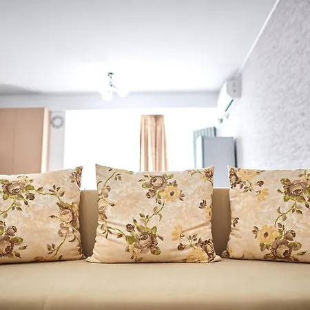 Alezzi Seaside D 公寓 那沃达利