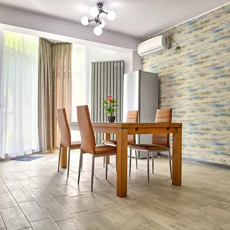 Alezzi Seaside D Daire *