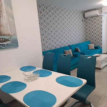 Alezzi Seaside D Apartment Navodari
