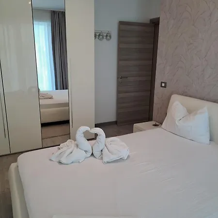 Apartment Alezzi Seaside D Navodari