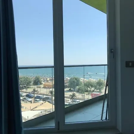 Alezzi Seaside D Apartment Navodari