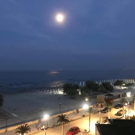 Alezzi Seaside D Apartment Navodari